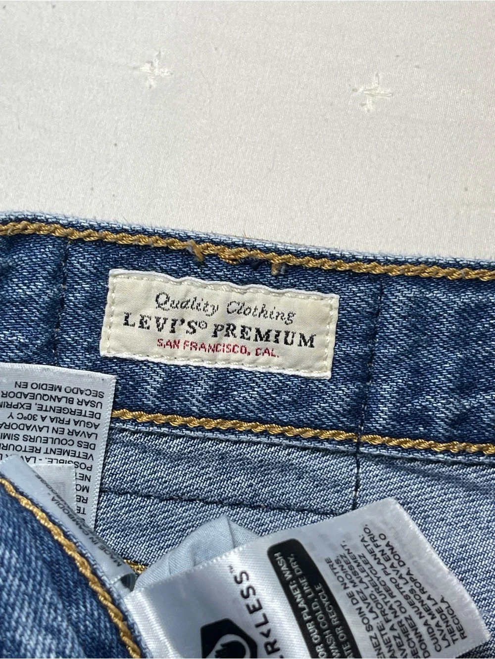 Women's Levi's High Loose Flare Jeans Size 29 Light
Wash Wide Leg Denim - Picture 5 of 13